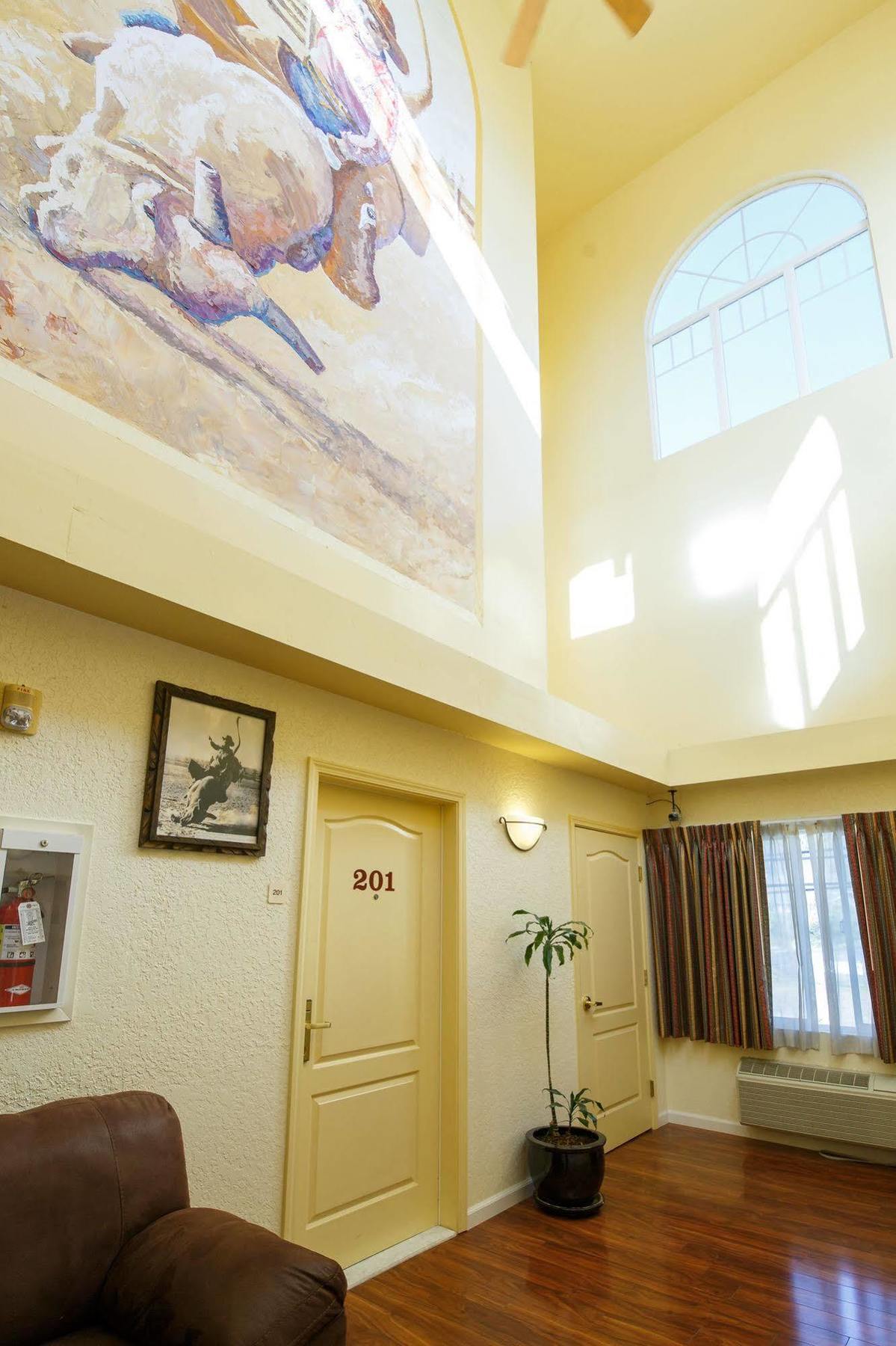 Murphys Suites エクステリア 写真